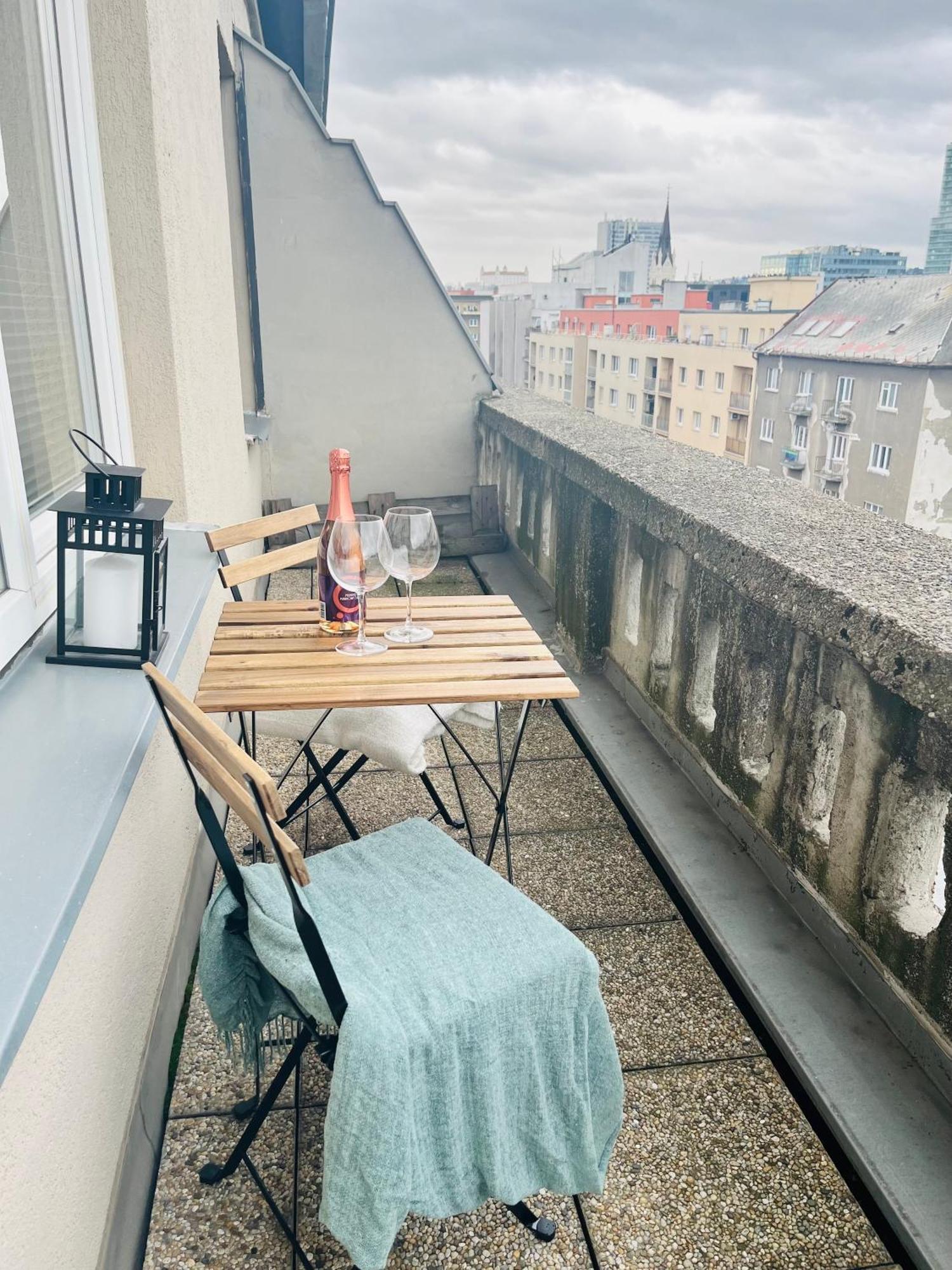 Apartmán Charming Studio In The Old Town Bratislava Exteriér fotografie