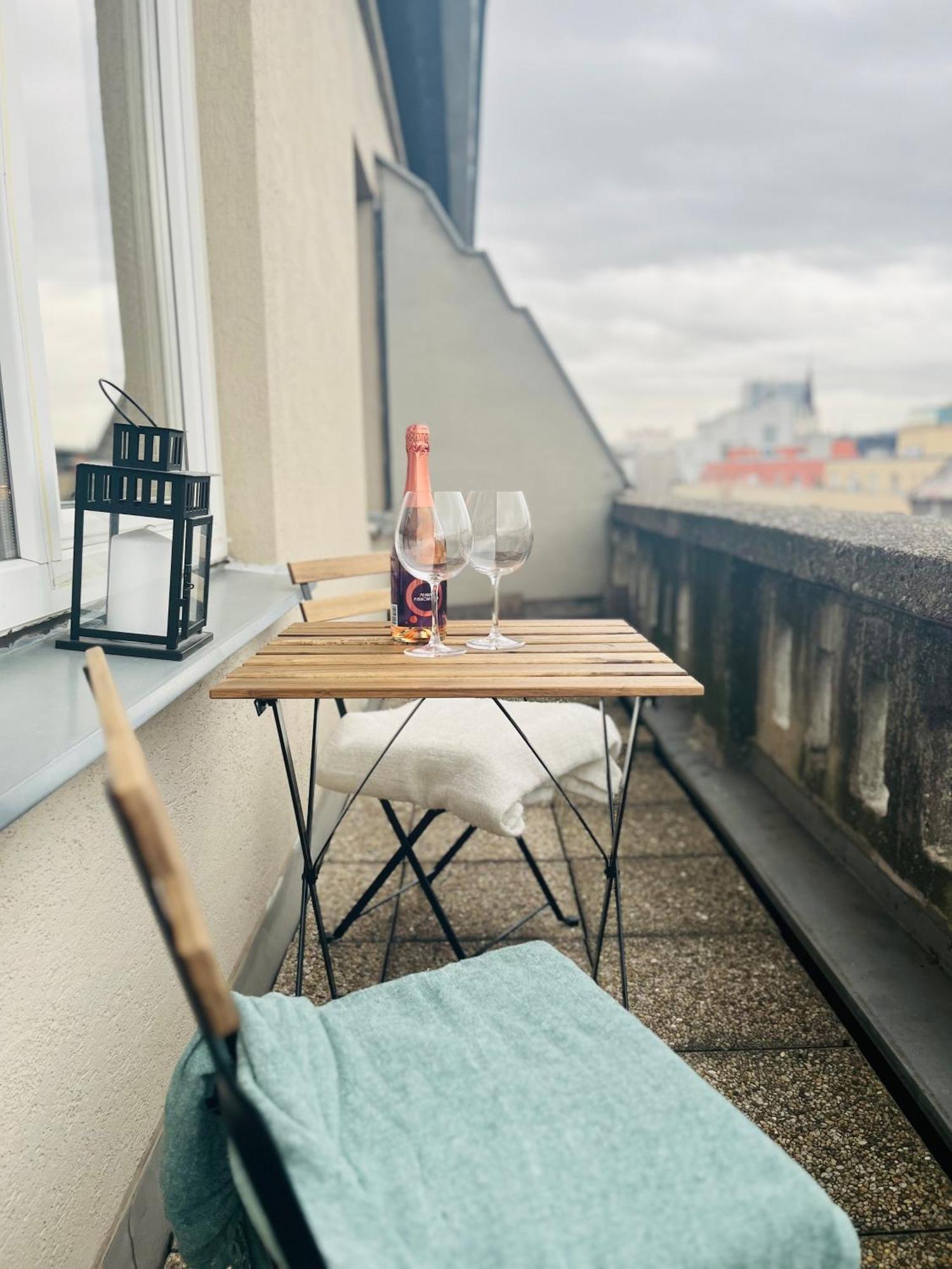 Apartmán Charming Studio In The Old Town Bratislava Exteriér fotografie